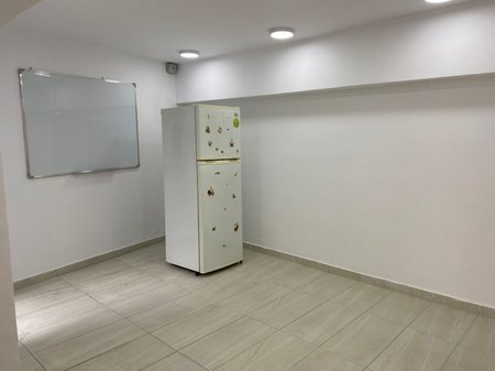 Tirane, jepet me qera ambjent biznesi Kati 0, 122 m² 1.500 € (Qender)