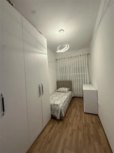 Tirane, jepet me qera apartament 2+1 Kati 4, 80 m² 550 € (Kompleksi Mangalem)