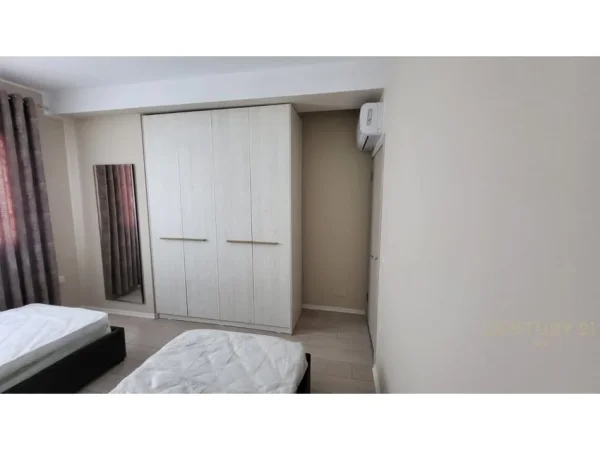 Tirane, jepet me qera apartament 2+1 Kati 4, 96 m² 700 € 