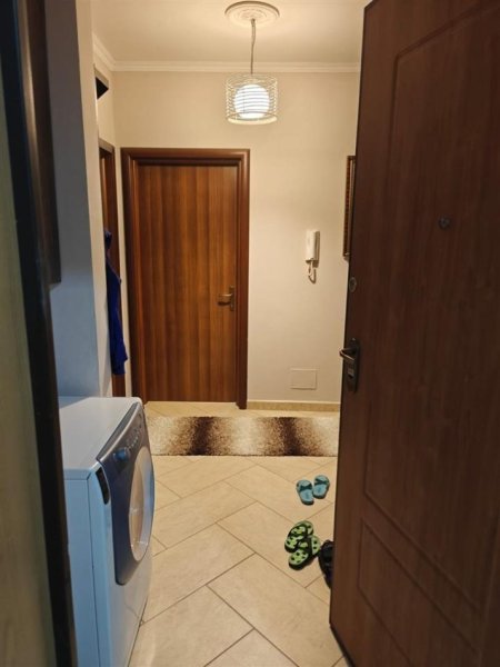 Tirane, jepet me qera apartament 2+1+Ballkon Kati 3, 98 m² 620 € (Don Bosko)