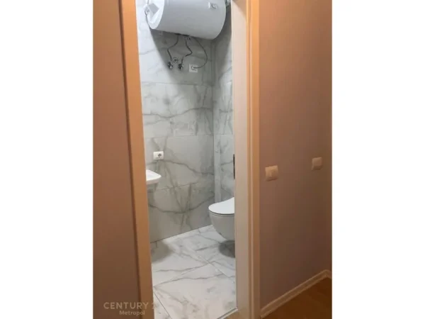Tirane, jepet me qera apartament 2+1+Aneks+Ballkon Kati 4, 100 m² 750 € 