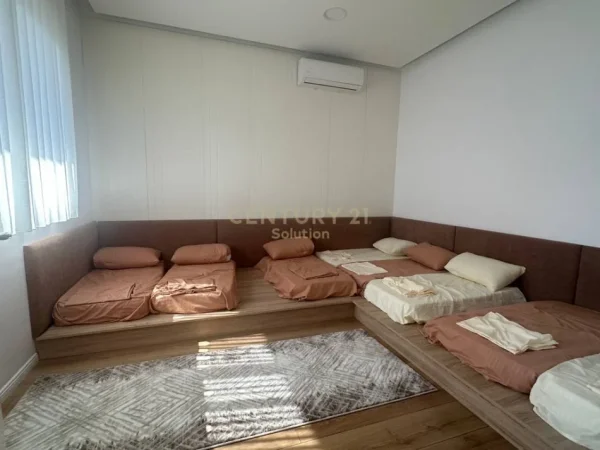 Tirane, jepet me qera Vile 2 Katshe Kati 2, 200 m² 2.500 € (Kompleksi Dinamo)