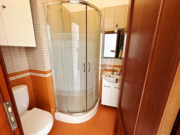 Tirane, shes apartament 2+1+Aneks+Ballkon Kati 10, 101 m² 310.000 € (Galeria)