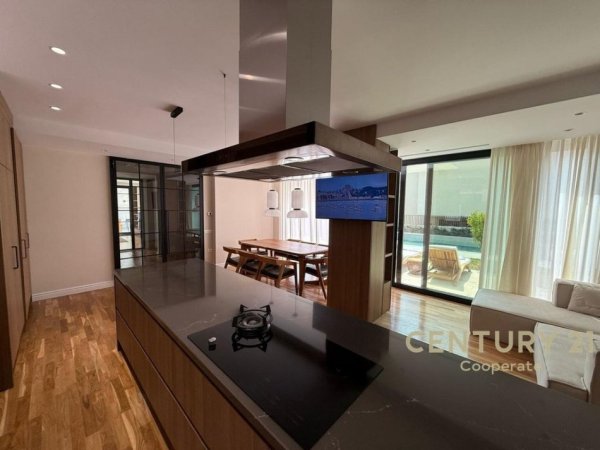 Tirane, shes Vile 3 Katshe Kati 3, 400 m² 1.350.000 € (PRANË NATYRËS SË QETË)