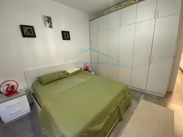 Tirane, shitet  MUNDESI KREDITIMI apartament 2+1+2+VERANDE  Kati 0, 82 m² 135.000 € (FRESKU ANA MARKET)