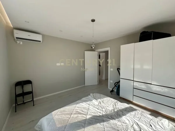 Tirane, shitet apartament 1+1+Aneks+Ballkon Kati 2, 70 m² 155.000 € 