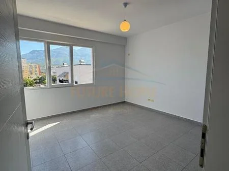 Tirane, shitet apartament 2+1+2, Kati 7, 96 m² 177.000 € (Oxhaku)