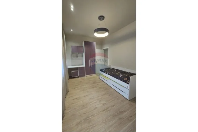 Tirane, shitet apartament 3+1+Ballkon , 118 m² 290.000 € 