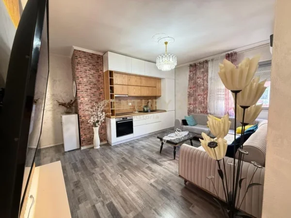 Tirane, shitet apartament 2+1 Kati 4, 88 m² 139.000 € (Yzberisht)