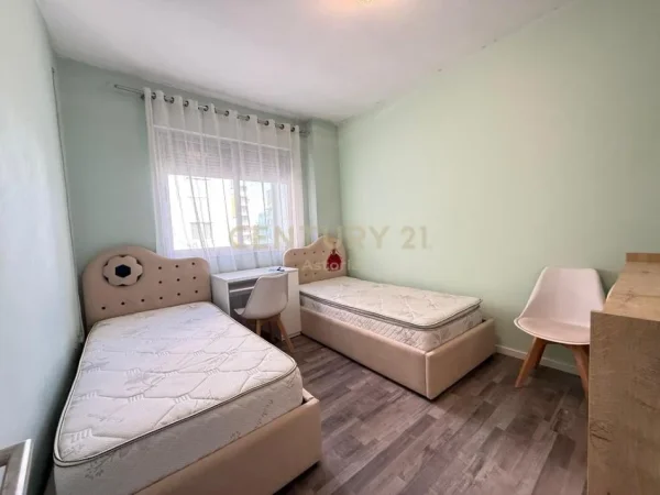 Tirane, shitet apartament 2+1 Kati 4, 88 m² 139.000 € (Yzberisht)