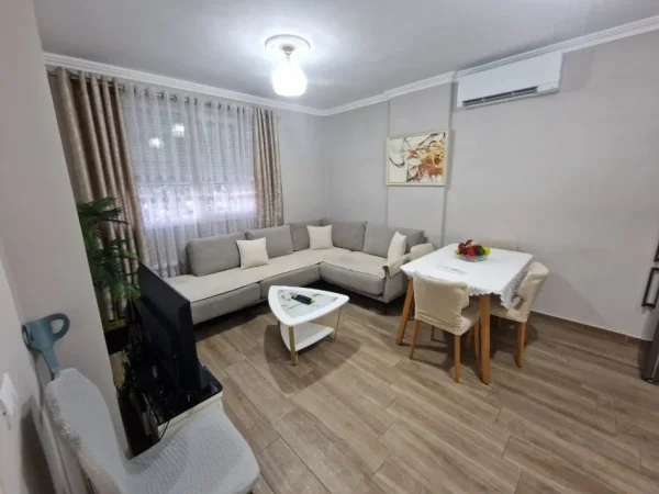 Tirane, shes apartament 1+1+Ballkon Kati 7, 61 m² 115.000 € (Rr. Don Bosko te gjykata)