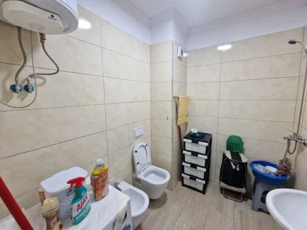 Tirane, shes apartament 1+1+Ballkon Kati 7, 61 m² 115.000 € (Rr. Don Bosko te gjykata)