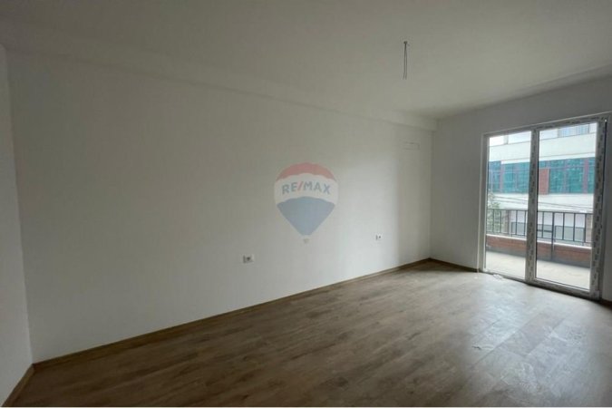 Tirane, shitet apartament 1+1+Ballkon , 76 m² 90.600 € 