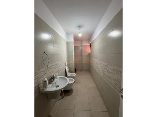 0683487469 Tirane, jepet me qera apartament 1+1 Kati 3, 450 € (Astir , Rezidenc Future Home)