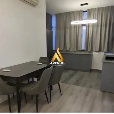 Tirane, jepet me qera apartament 1+1+Ballkon Kati 2, 90 m² 650 € (bulevardi zogu 1)