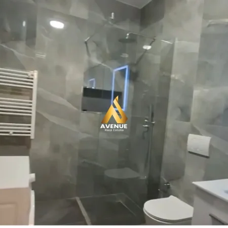 Tirane, jepet me qera apartament 1+1+Ballkon Kati 2, 90 m² 650 € (bulevardi zogu 1)