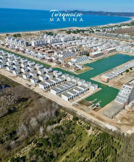 Durres, shitet Vile Kati 2, 550 m² 600.000 € (Rruga gjiri i lalezit)
