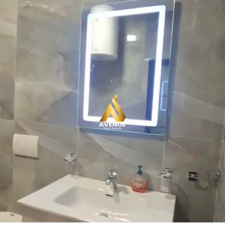 Tirane, jepet me qera apartament 1+1+Ballkon Kati 2, 90 m² 650 € (bulevardi zogu 1)