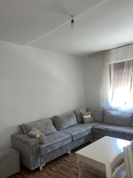 Tirane, jepet me qera apartament 1+1+Ballkon Kati 2, 500 €
