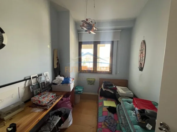 0683487469 Tirane, jepet me qera apartament duplex Dublex Kati 2, 108 m² 800 € (Liqeni i Thate , Rruga Peti)