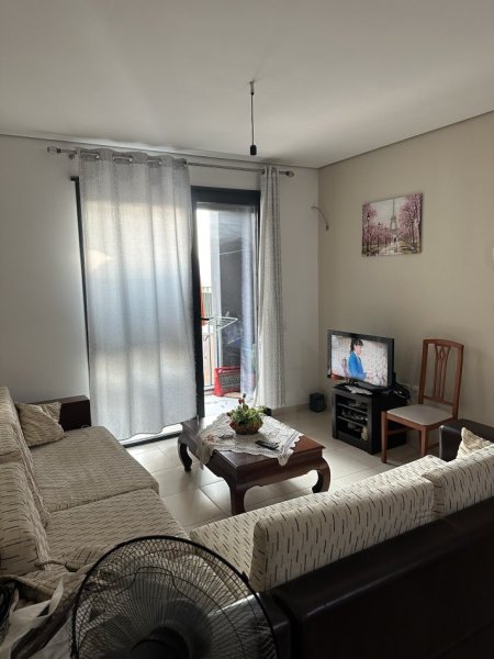 Tirane, jepet me qera apartament 1+1+Ballkon Kati 7, 70 m² 400 € (Spitali Amerikan 3)