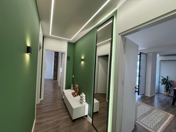 Tirane, jepet me qera apartament 2+1 Kati 5, 146 m² 1.350 € 