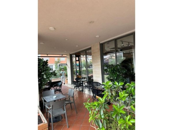 Tirane, jepet me qera bar-resorant Kati 0, 171 m² 2.500 € 
