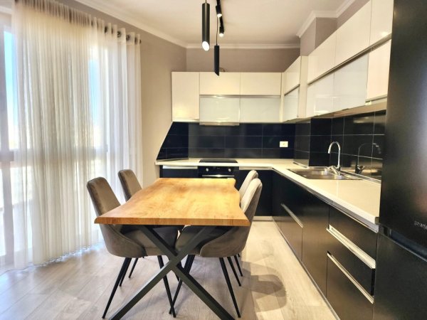 Shitet: 3+1 ( 📍ASTIR - Blv. i Ri ) Investim i Ri, Premium: PARKET, Elektro A++ Mobilim & Tualet Inkaso