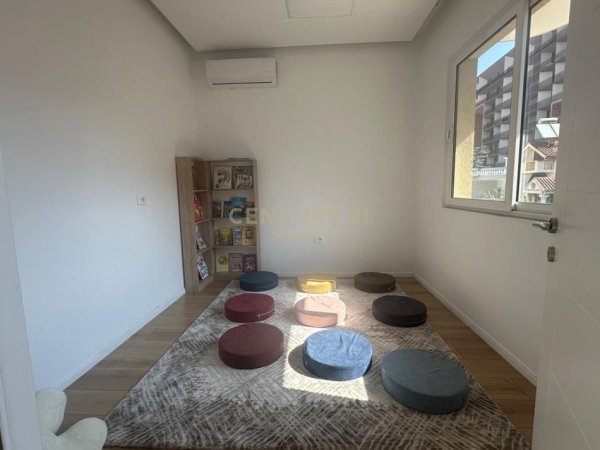 Tirane, jepet me qera Vile 2 Katshe Kati 2, 200 m² 2.500 € 