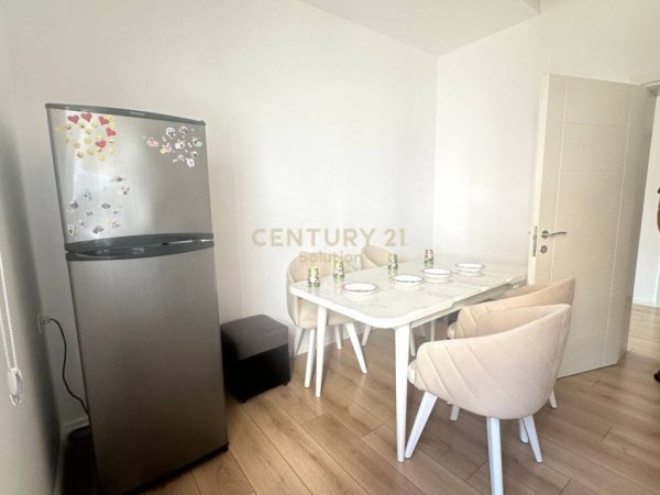 Tirane, jepet me qera Vile 2 Katshe Kati 2, 200 m² 2.500 € 