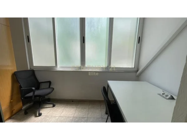 Tirane, jepet me qera zyre Kati 5, 132 m² 