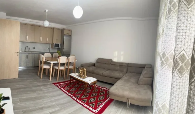 Tirane, jap me qera apartament 3+1 Kati 3, 112 m² 750 € (rruga 5 maji)