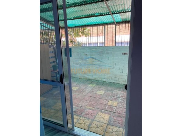 Tirane, shes garsonier 1+1 Kati 0, 43 m² 75.000 € (Prane QSUT)