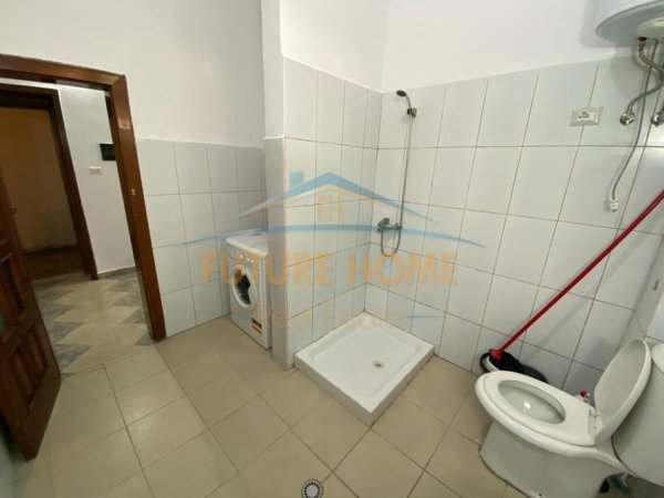 Tirane, shes garsonier 1+1 Kati 0, 43 m² 75.000 € (Prane QSUT)