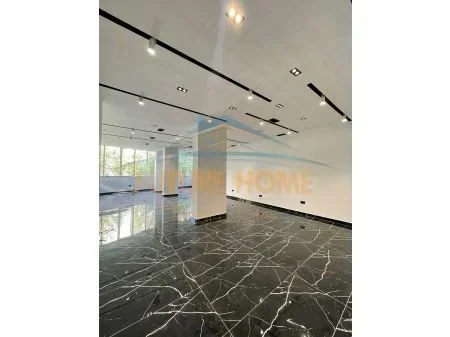 Tirane, jepet me qera ambjent biznesi Kati 2, 117 m² 1.500 € 