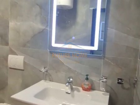 Tirane, jepet me qera apartament 1+1 Kati 2, 65 m² 650 € 