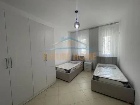 Tirane, jepet me qera apartament 2+1 Kati 3, 94 m² 480 € 