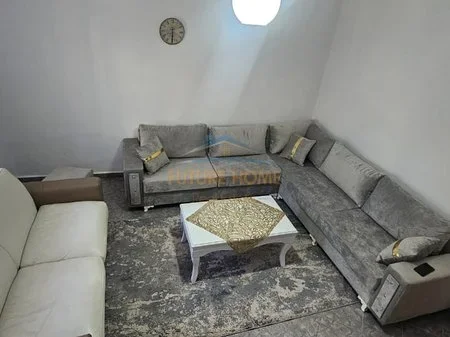 Tirane, jepet me qera apartament 1+1 Kati 1, 60 m² 500 € 