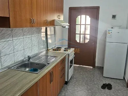 Tirane, jepet me qera apartament 1+1 Kati 1, 60 m² 500 € 