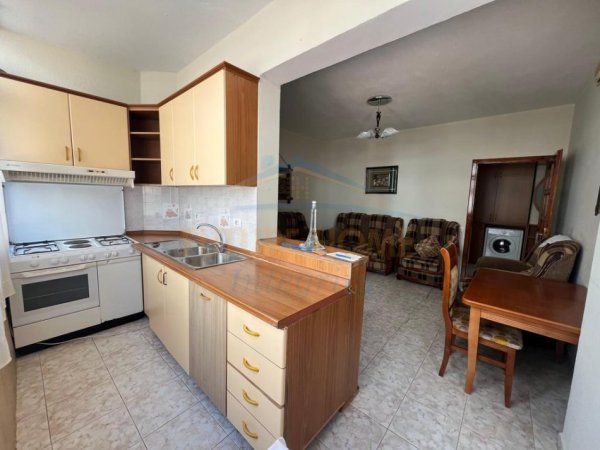 Tirane, jepet me qera apartament 1+1 , 60 m² 450 € 