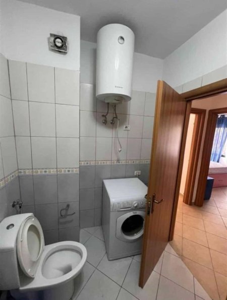 Tirane, jepet me qera apartament 2+1+Ballkon Kati 3, 85 m² 500 € (kodra e diellit)