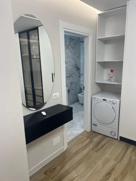 Tirane, jap me qera apartament 1+1+Ballkon Kati 5, 60 m² 650 € (Selvia, rruga e Dibres)