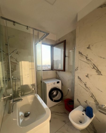 Tirane, jepet me qera garsonier Kati 9, 40 m² 500 € (SHESHI WILLSON)
