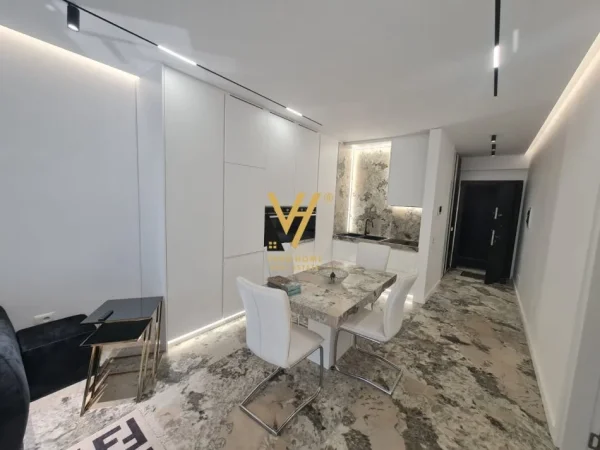 Tirane, jepet me qera apartament 1+1+Ballkon Kati 3, 88 m² 1.200 € (LIQENI I THATE)