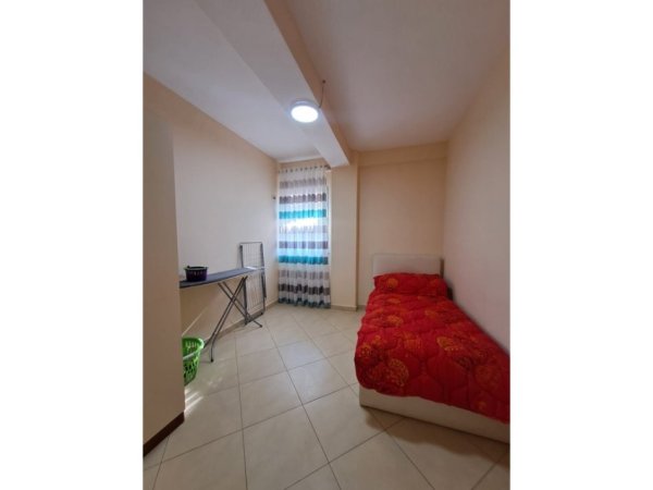Tirane, jepet me qera apartament 2+1 Kati 4, 100 m² 600 € 
