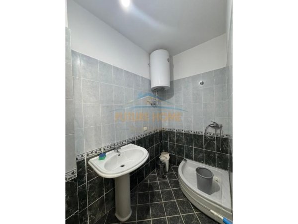 Tirane, jepet me qera apartament 2+1 Kati 7, 110 m² 650 € 