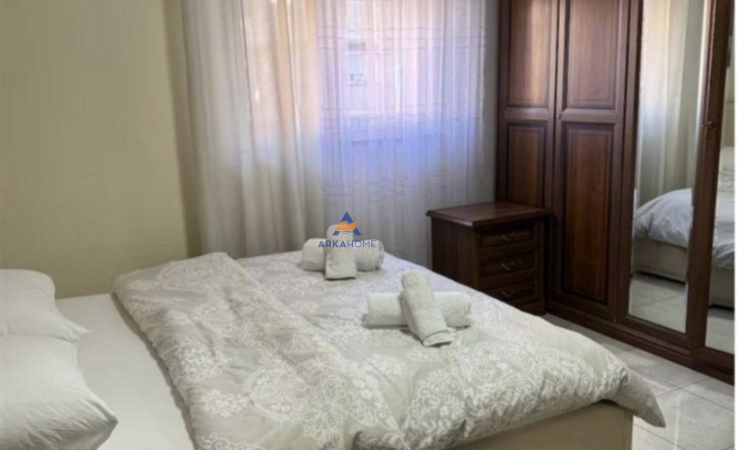 Tirane, jepet me qera apartament 1+1 , 67 m² 500 € (RRUGA THANAS ZIKO,PAZARI I RI)