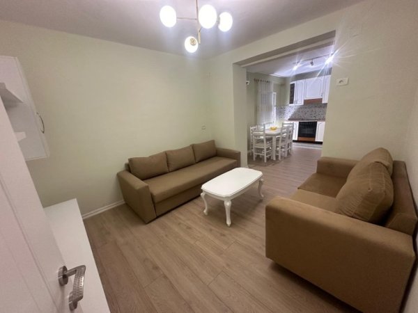 Tirane, jepet me qera apartament Kati 2, 100 m² 600 € 