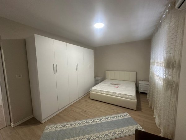 Tirane, jepet me qera apartament Kati 2, 100 m² 600 € 