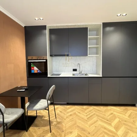 Tirane, shitet apartament 2+1+Ballkon Kati 5, 108 m² 268.000 € (Rr. Mine Peza)